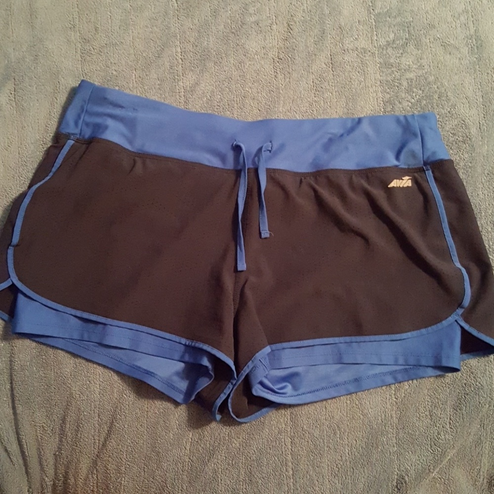 Athletic short. Black and blue